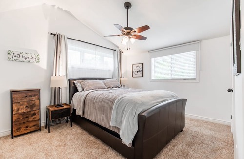 Rockwood House | Entire cozy 4 bedrooms house. Short driving distance to Guelph/Acton/Erin/Elora.