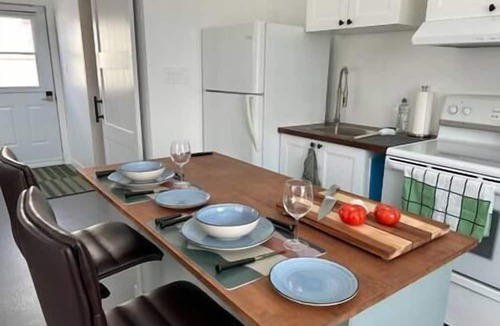 Grandes-Bergeronnes Apartment | The Pilot's Cabin in the center of Les Bergeronnes, The Pilot's Cabin
