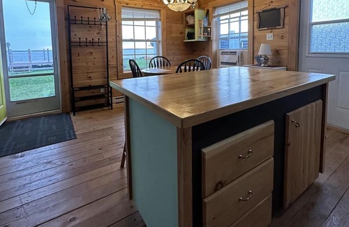 Chiasson Cottage | Le Chalet Bleu