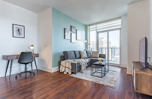 Downtown Mississauga Condo | Luxurious 2 Bedroom Condo