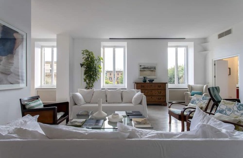 Esquilino Apartment | GuestHost - Large and bright 200sqm apartment, able to accommodate up to 7 people, located on the 3rd floor with elevator (not suitable for disabled people) of a building dating back to the 19th century. The property overlooks Piazza Fanti's garden and i