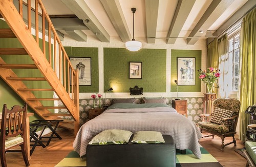 Burgwallen Nieuwe Zijde Apartment | Studio Koggeschip Amsterdam BB