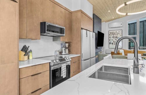 Teepee Town House | Scenic Views in a Luxurious Townhouse