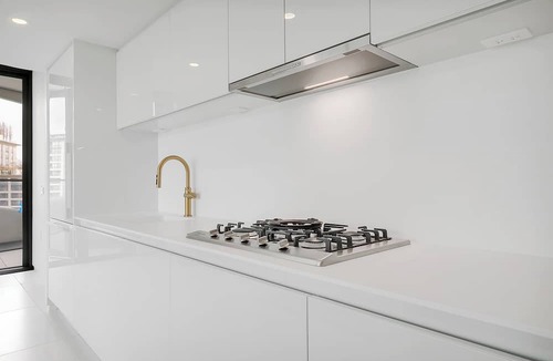 Coal Harbour Condo | D28 - Bold. Iconic. Unforgettable. 2BR at The Butterfly