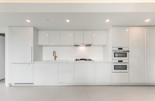Coal Harbour Condo | D28 - Bold. Iconic. Unforgettable. 2BR at The Butterfly