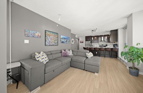 Crosstown Condo | Stunning and Spacious 3 Bedroom/2 Bathroom Condo in Central Downtown Vancouver