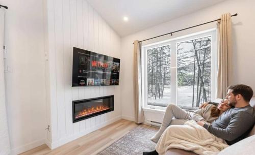 Saint Come Ski Chalet | Condo and Spa - Le Saloon Nordik