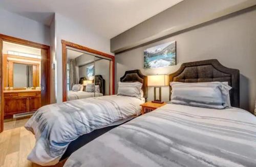 Nordic Estates House | Creekside 2 Bedroom With Incredible Mountain Views