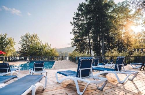 Lac Superieur Village Ski Chalet | Warm cabin in nature with spa & sauna