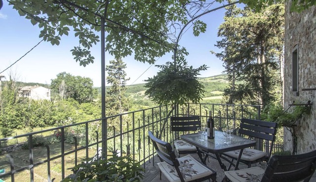 Wonderful villa for 6 guests with WIFI, TV, terrace, pets allowed, panoramic view and parking