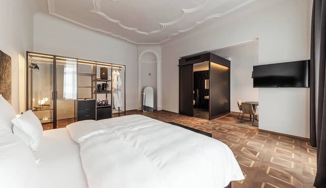 META SUITES historic city living