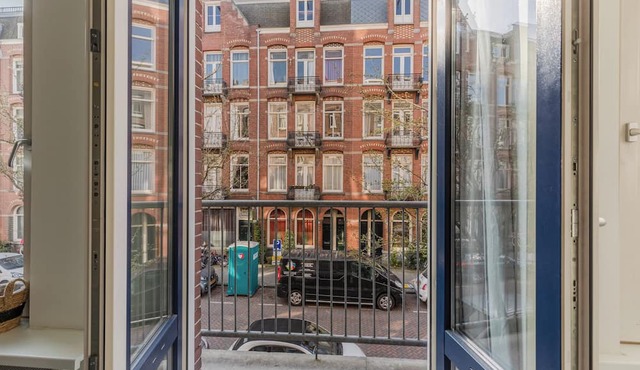 Relaxing apartment in De Pijp, ideal for couples