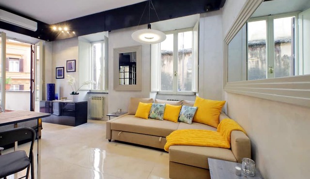 Loft with terrace near Piazza Barberini