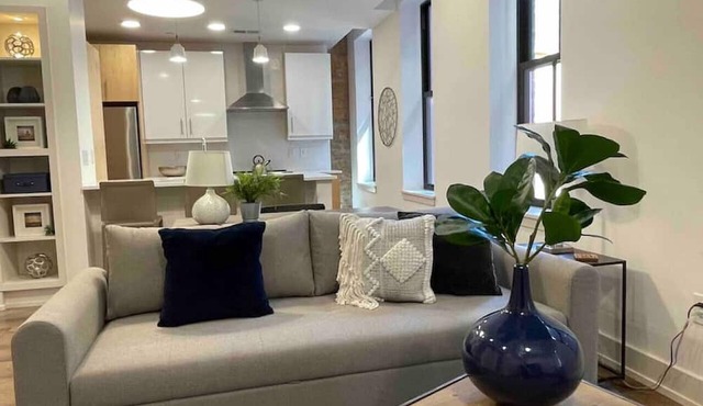 Walk Everywhere From This Newly Renovated Condo