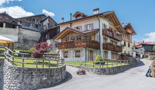 Cosy Apartment "Maso Margherita - Ara" with Balcony, Garden & Wi-Fi