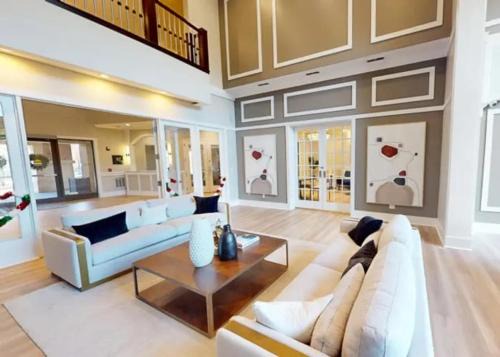 Landing Spectacular 2BD Gym Pool