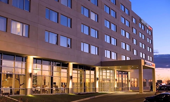 Saint-Laurent Hotel | Courtyard by Marriott Montreal Airport