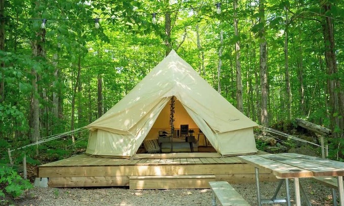 Miller Lake House | "Oasis" Glamping Tent near Tobermory & Grotto